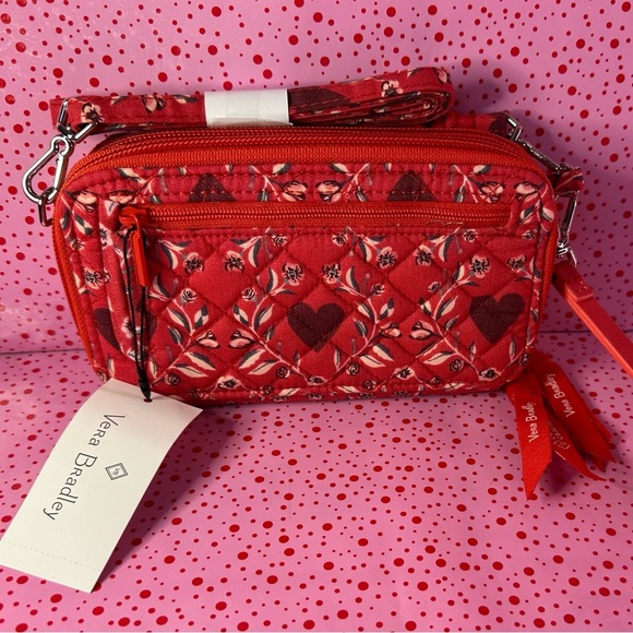 Vera Bradley All in One Crossbody Imperial Hearts NWT - Picture 1 of 13